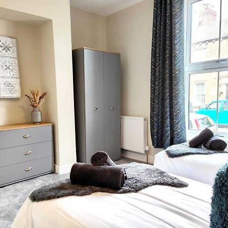 Carvetii - Anne House Room 1 - Dbl Bed Ground Floor En-Suite كارلايل المظهر الخارجي الصورة