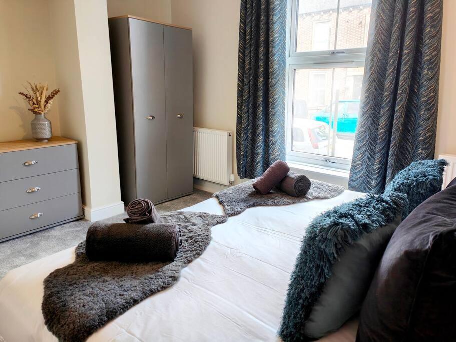 Carvetii - Anne House Room 1 - Dbl Bed Ground Floor En-Suite كارلايل المظهر الخارجي الصورة